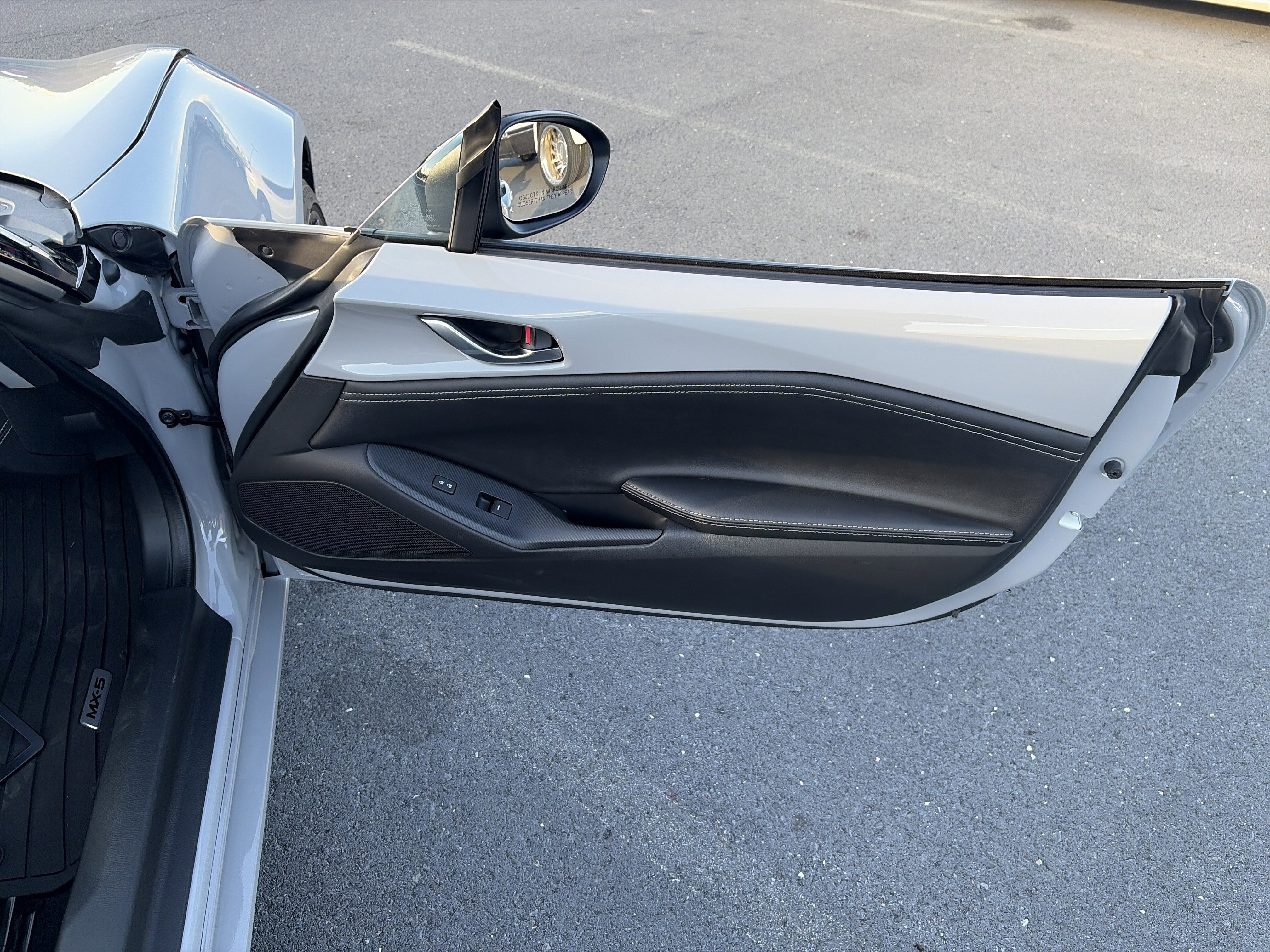 Used 2024 MAZDA MX-5 Miata Club image 27