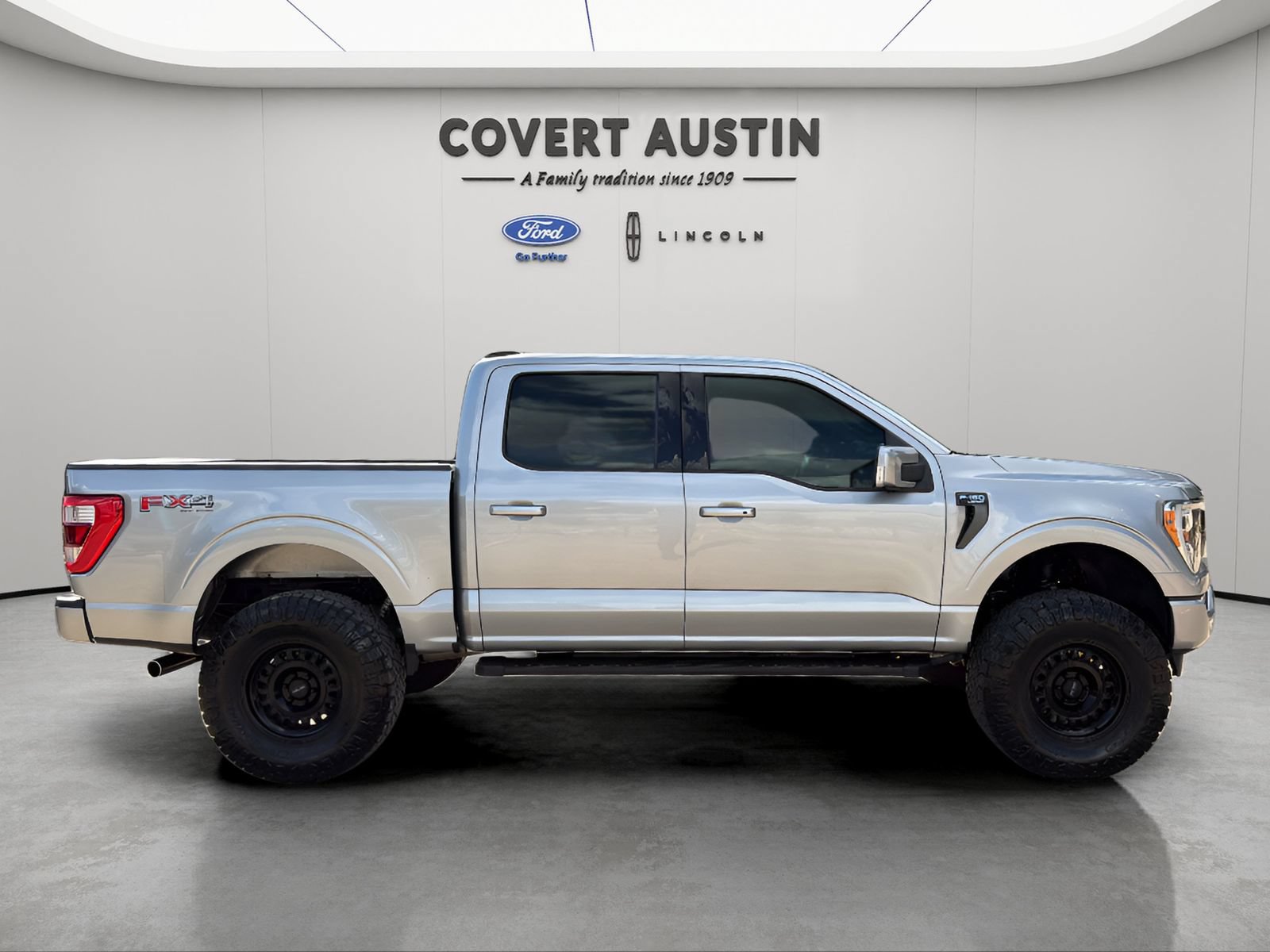 Used 2023 Ford F150 Lariat AWD/4WD image 6