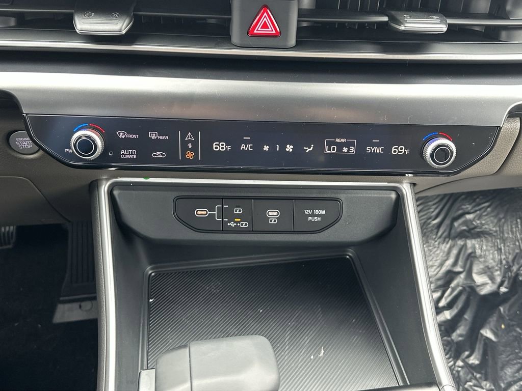 New 2025 Kia Carnival image 22