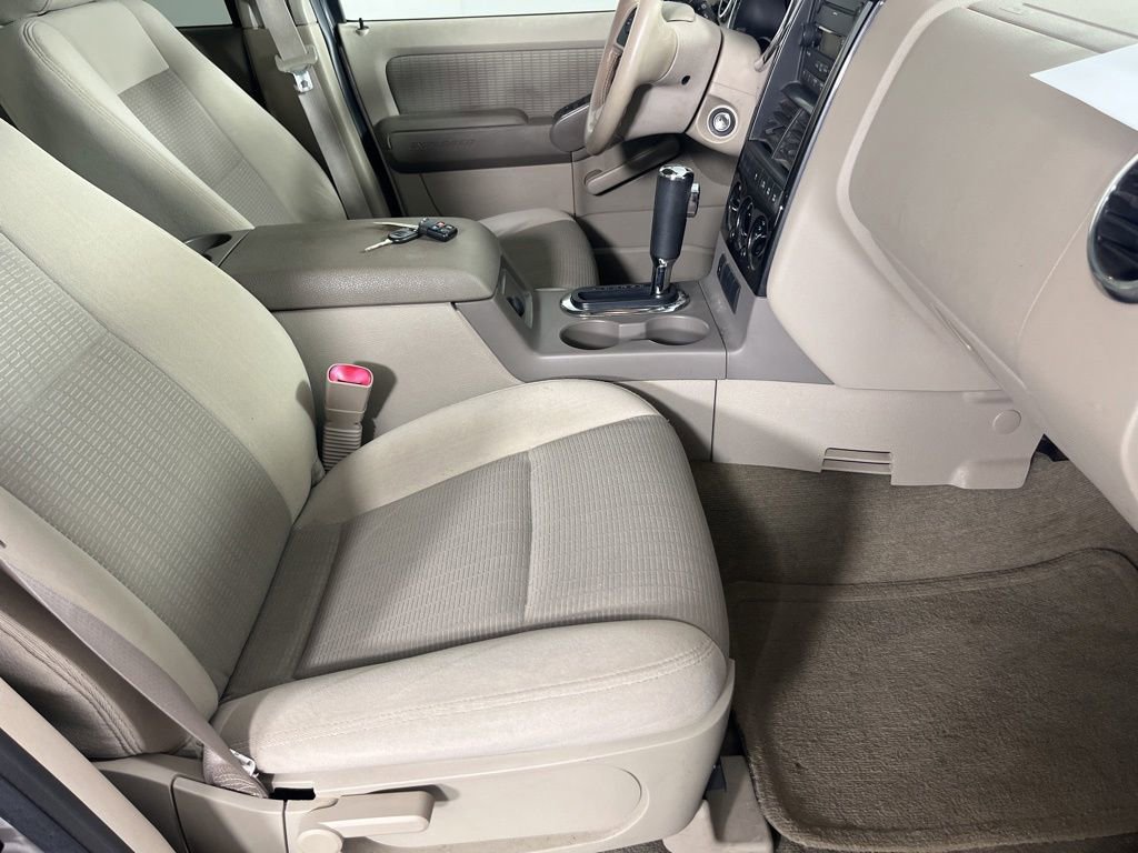 Used 2006 Ford Explorer XLT AWD/4WD image 15
