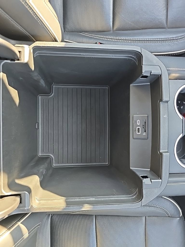 Used 2021 Chevrolet Tahoe Premier w/ Premium Package image 39