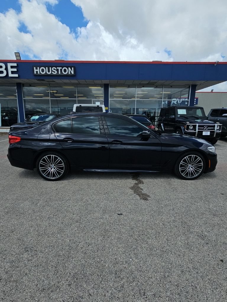 Used 2019 BMW 530e w/ M Sport Package RWD image 8