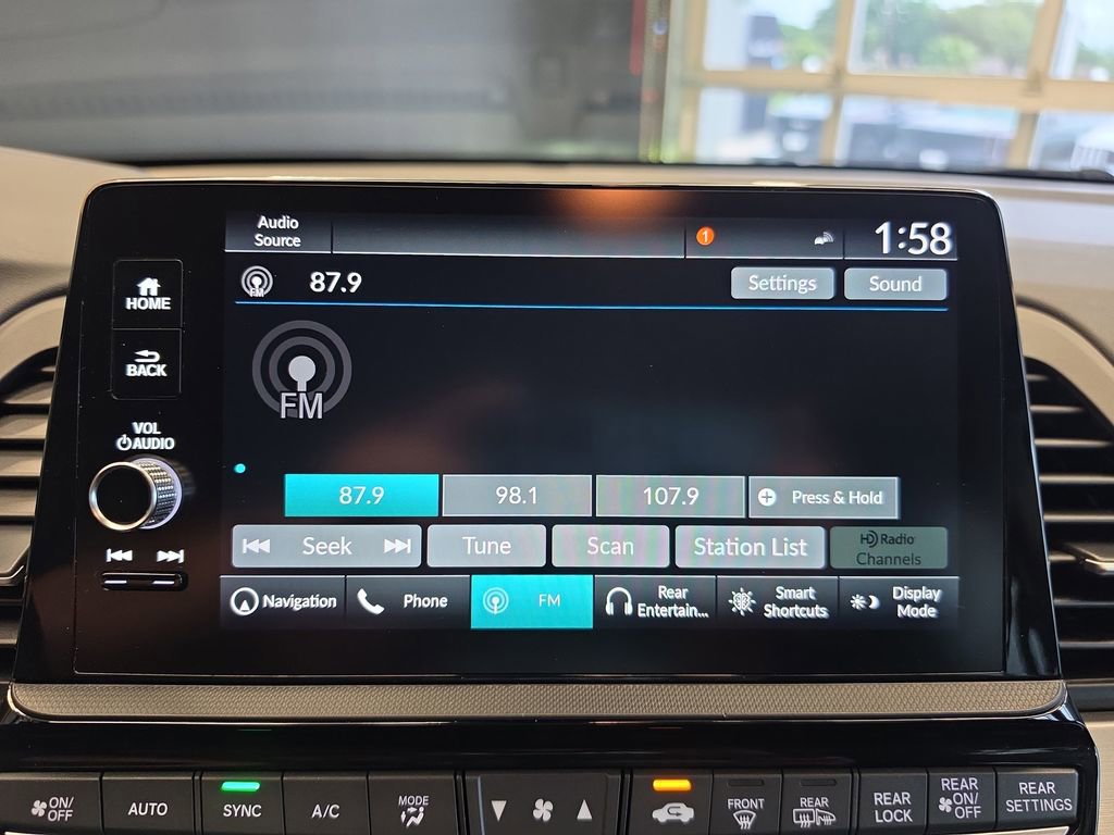 Used 2025 Honda Odyssey Touring image 23