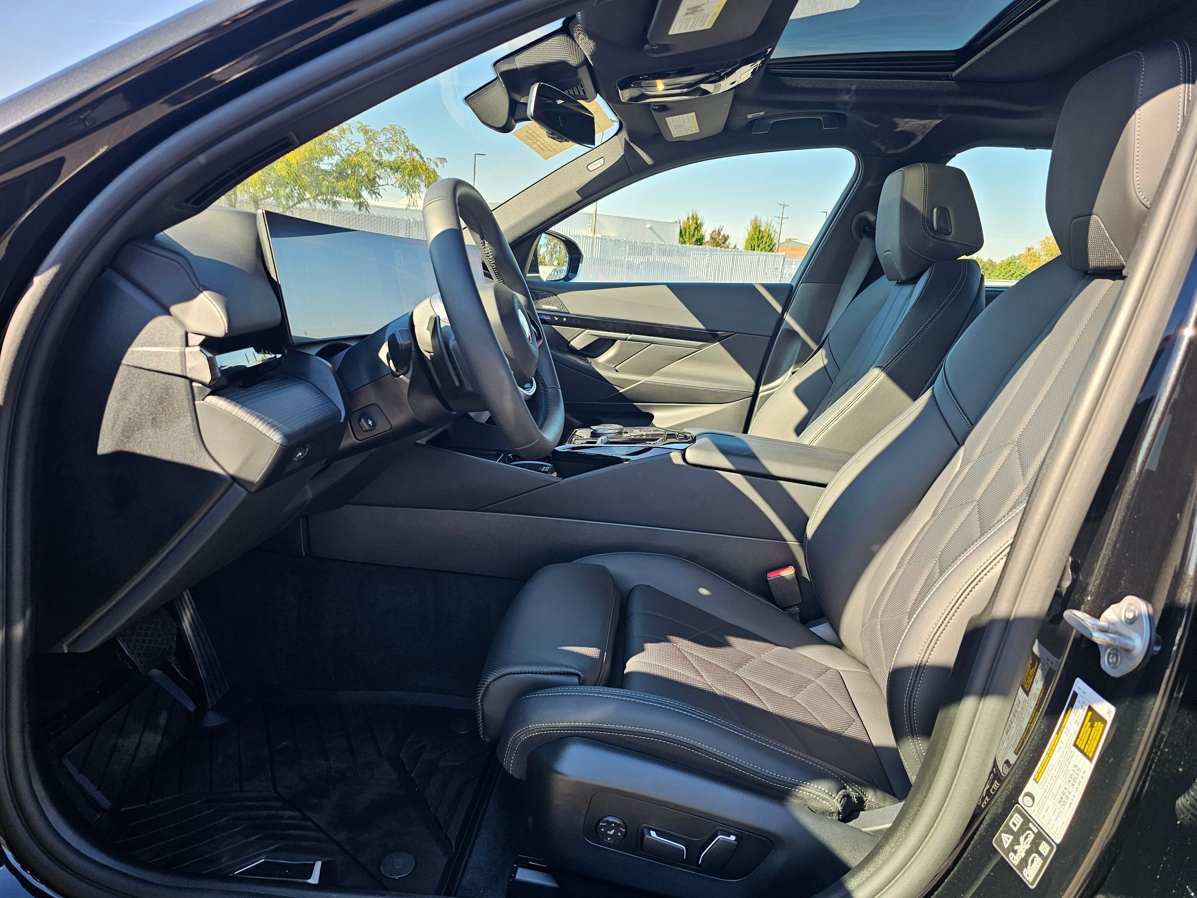 Certified 2025 BMW 530i xDrive w/ Premium Package image 11