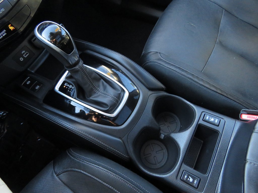 Used 2019 Nissan Rogue SL w/ Premium Package image 24