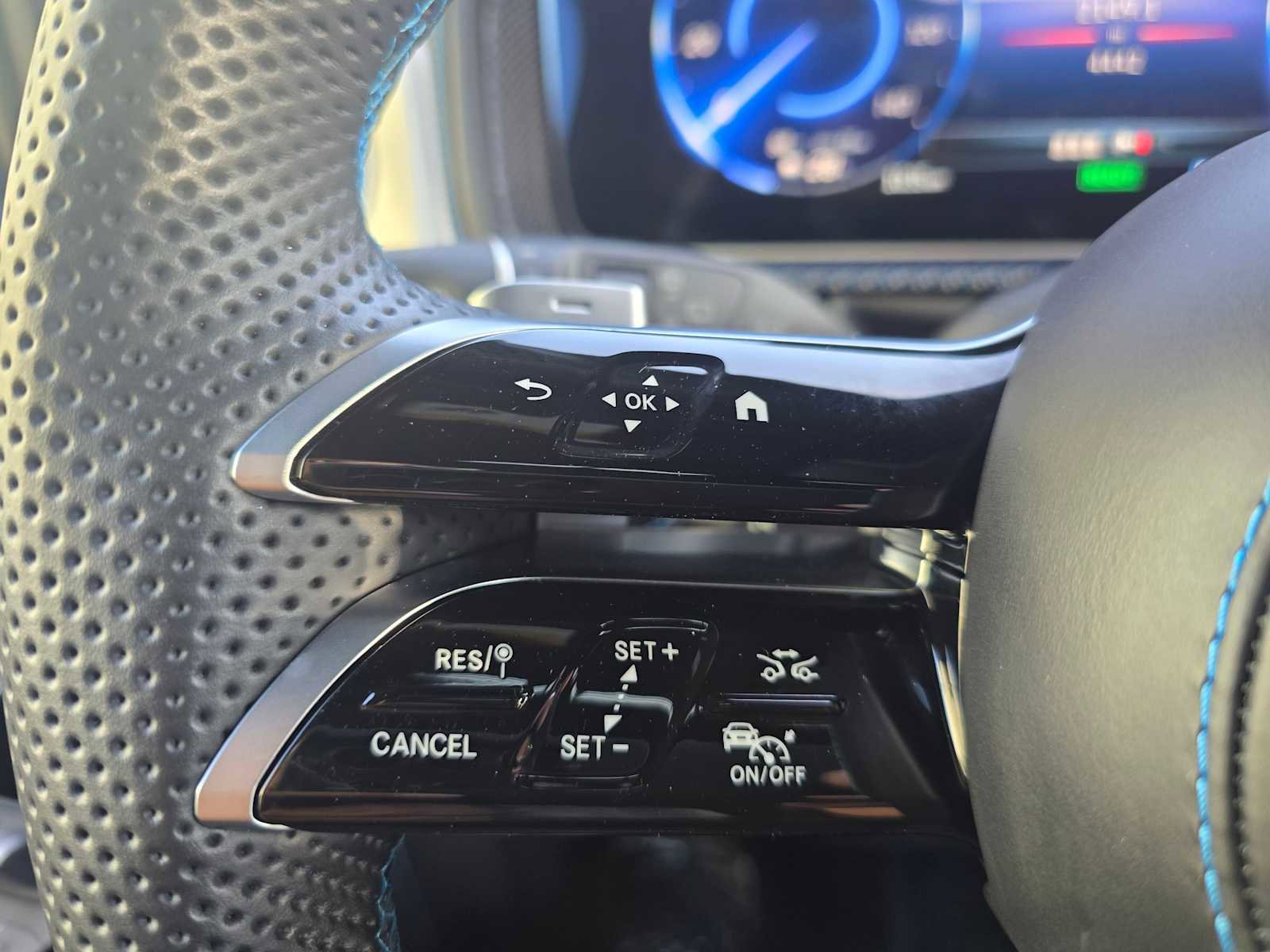 Used 2025 Mercedes-Benz G 580 w/ EQ Technology image 33