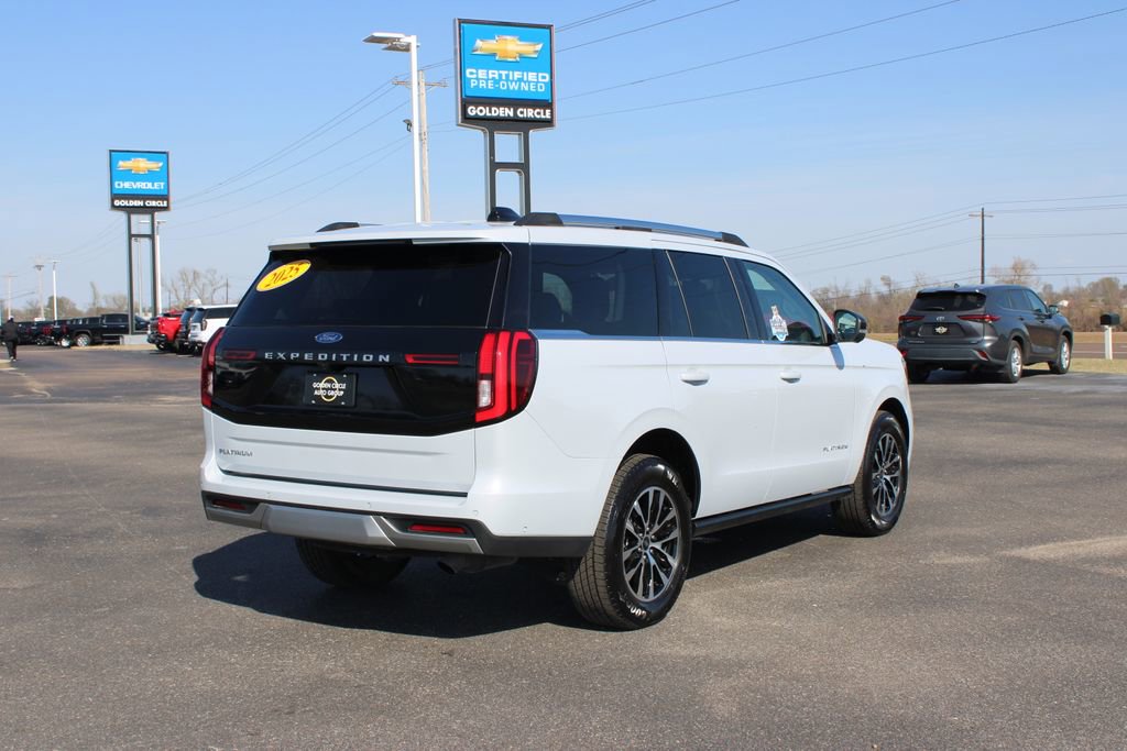 Used 2025 Ford Expedition Platinum image 9