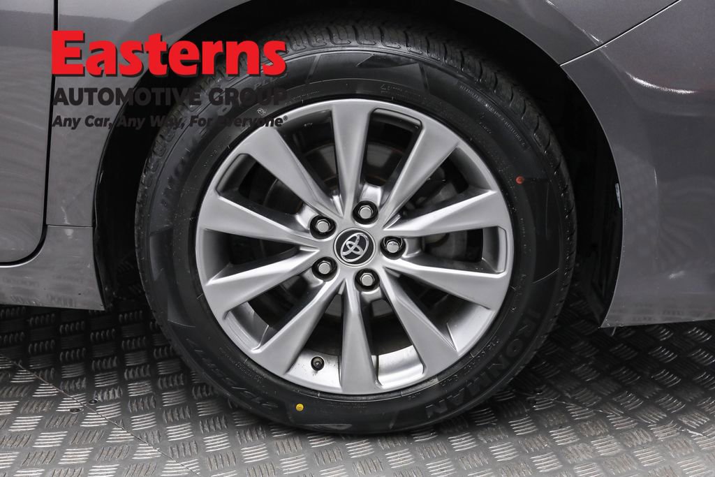 Used 2016 Toyota Camry XLE FWD image 32