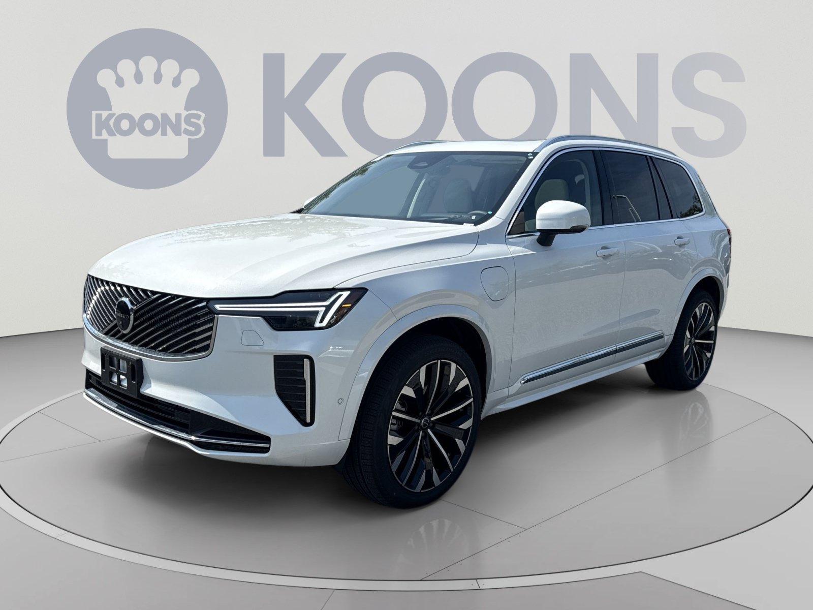 New 2026 Volvo XC90 T8 Ultra