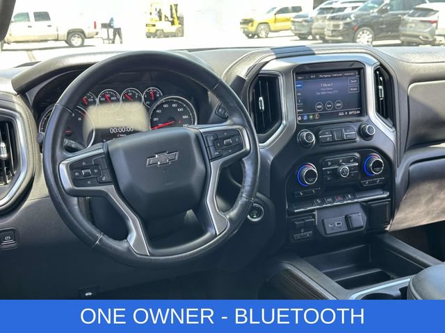 Used 2021 Chevrolet Silverado 1500 LT Trail Boss w/ LPO, Dark Essentials Package AWD/4WD image 2