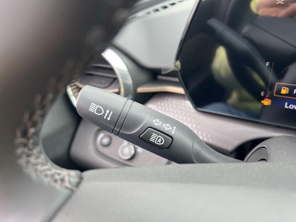 New 2026 Chevrolet Trax ACTIV w/ Sunroof Package image 13