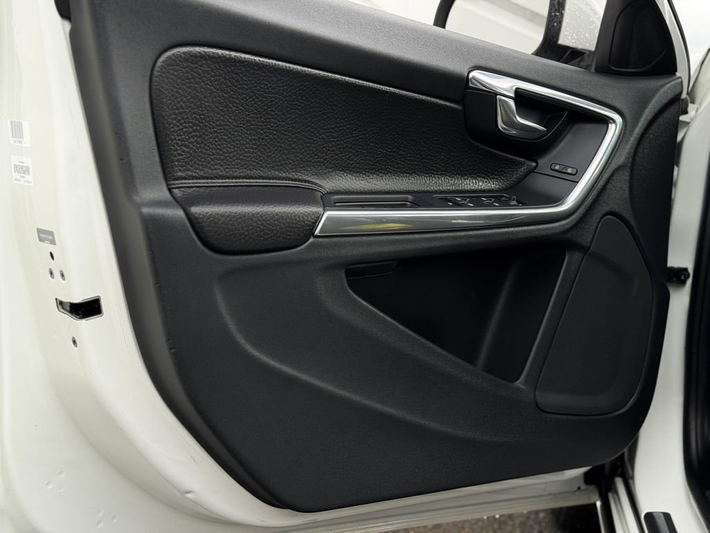 Used 2012 Volvo S60 T5 FWD image 10
