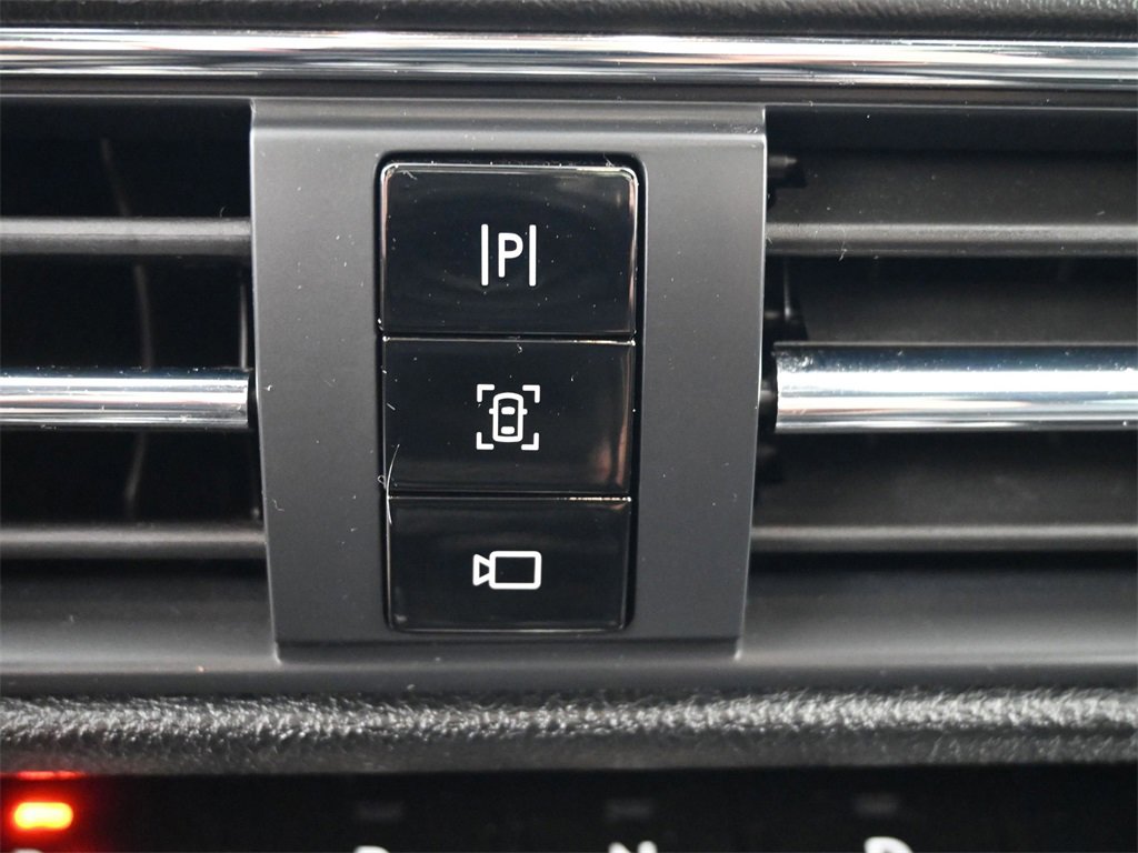 Used 2021 Lincoln Corsair AWD w/ Premium Package image 40