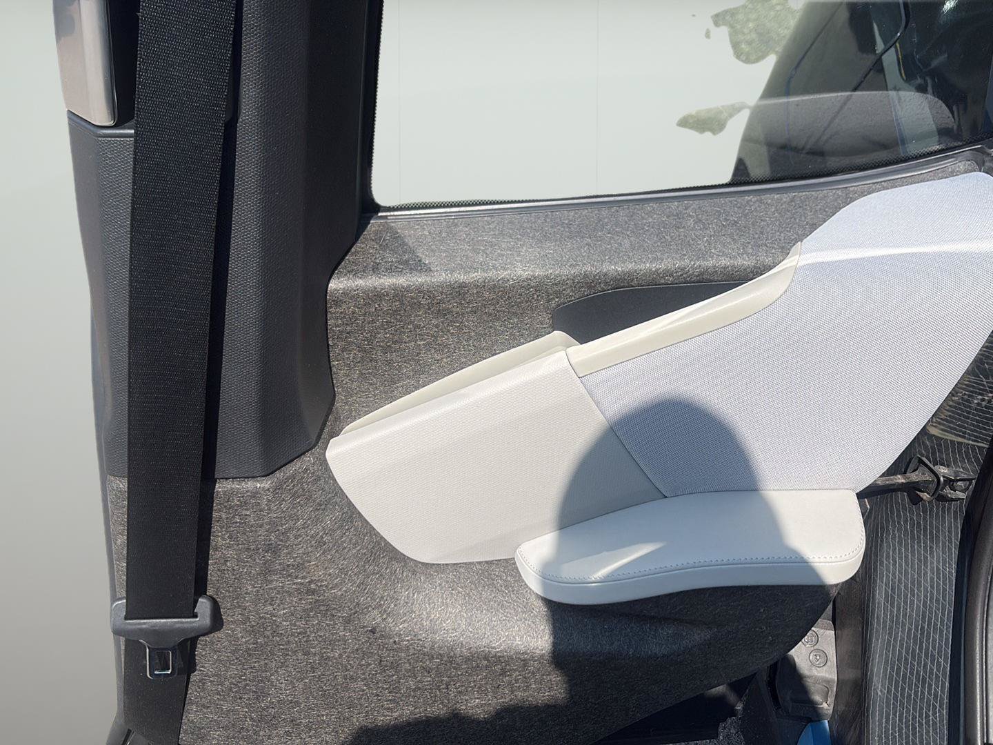 Used 2014 BMW i3 RWD image 28