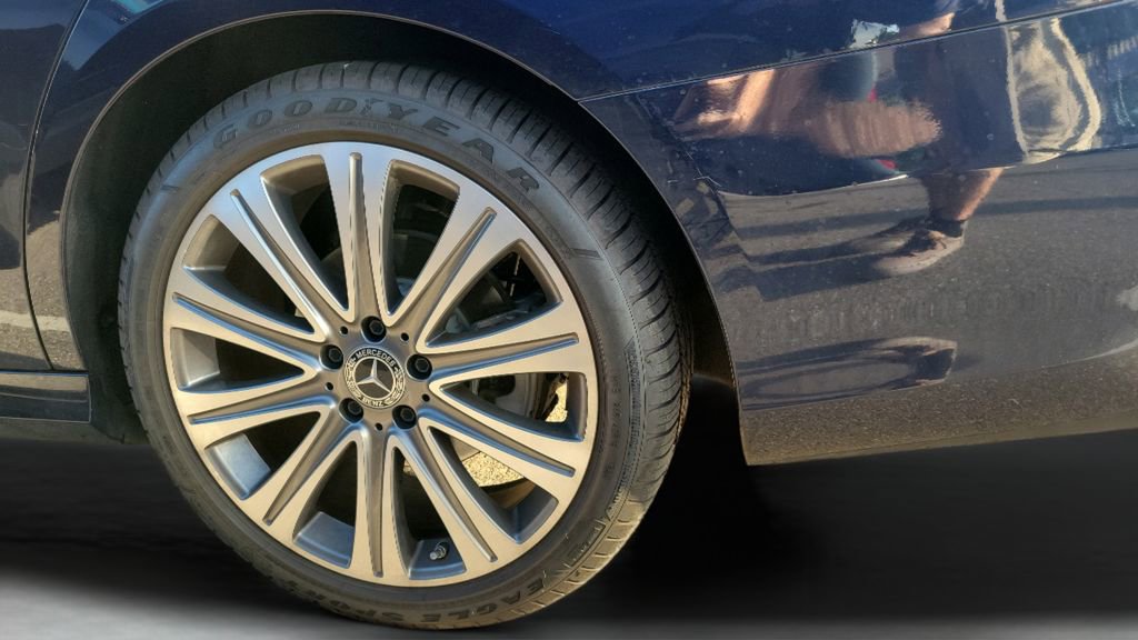 Used 2021 Mercedes-Benz E 350 Sedan image 12