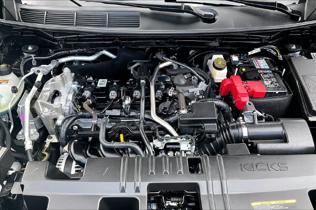 Certified 2025 Nissan Kicks SR AWD/4WD image 28
