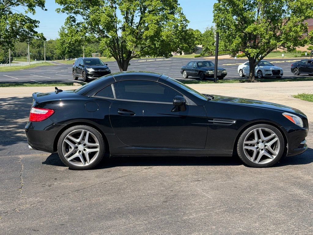 Used 2013 Mercedes-Benz SLK 250 image 7