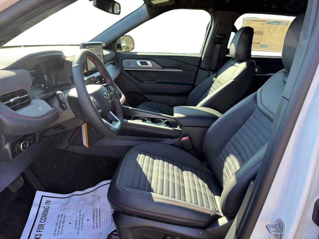 New 2026 Ford Explorer ST-Line w/ ST-Line Street Pack image 11