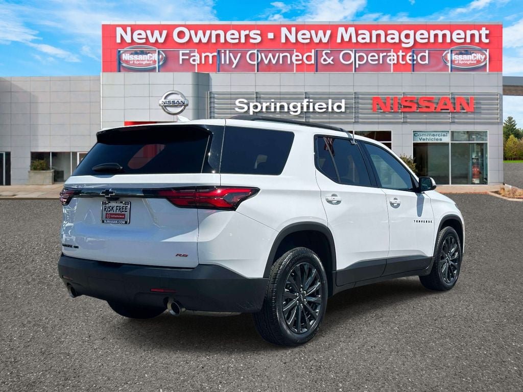 Used 2023 Chevrolet Traverse RS w/ LPO, Floor Liner Package AWD/4WD image 5