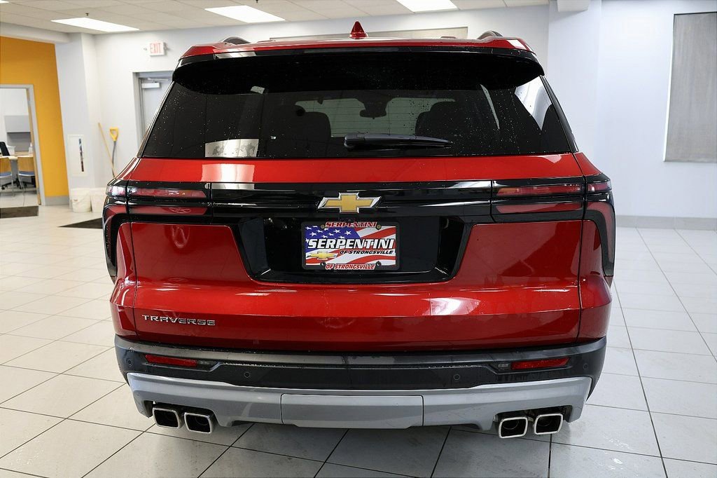 New 2025 Chevrolet Traverse LT w/ Enhanced Driving Package FWD image 5