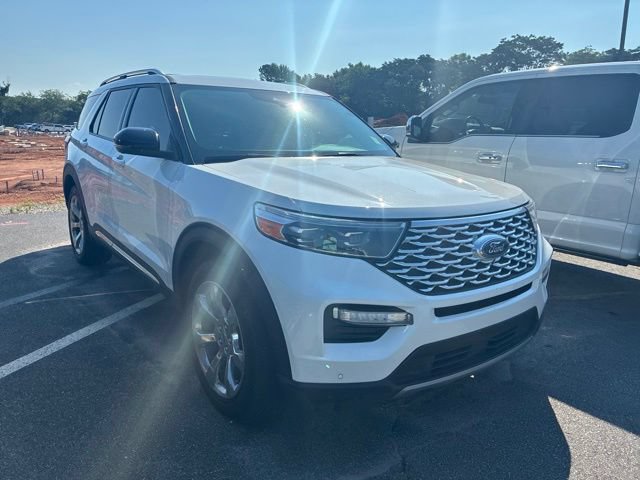 Used 2020 Ford Explorer Platinum w/ Premium Technology Package AWD/4WD image 2