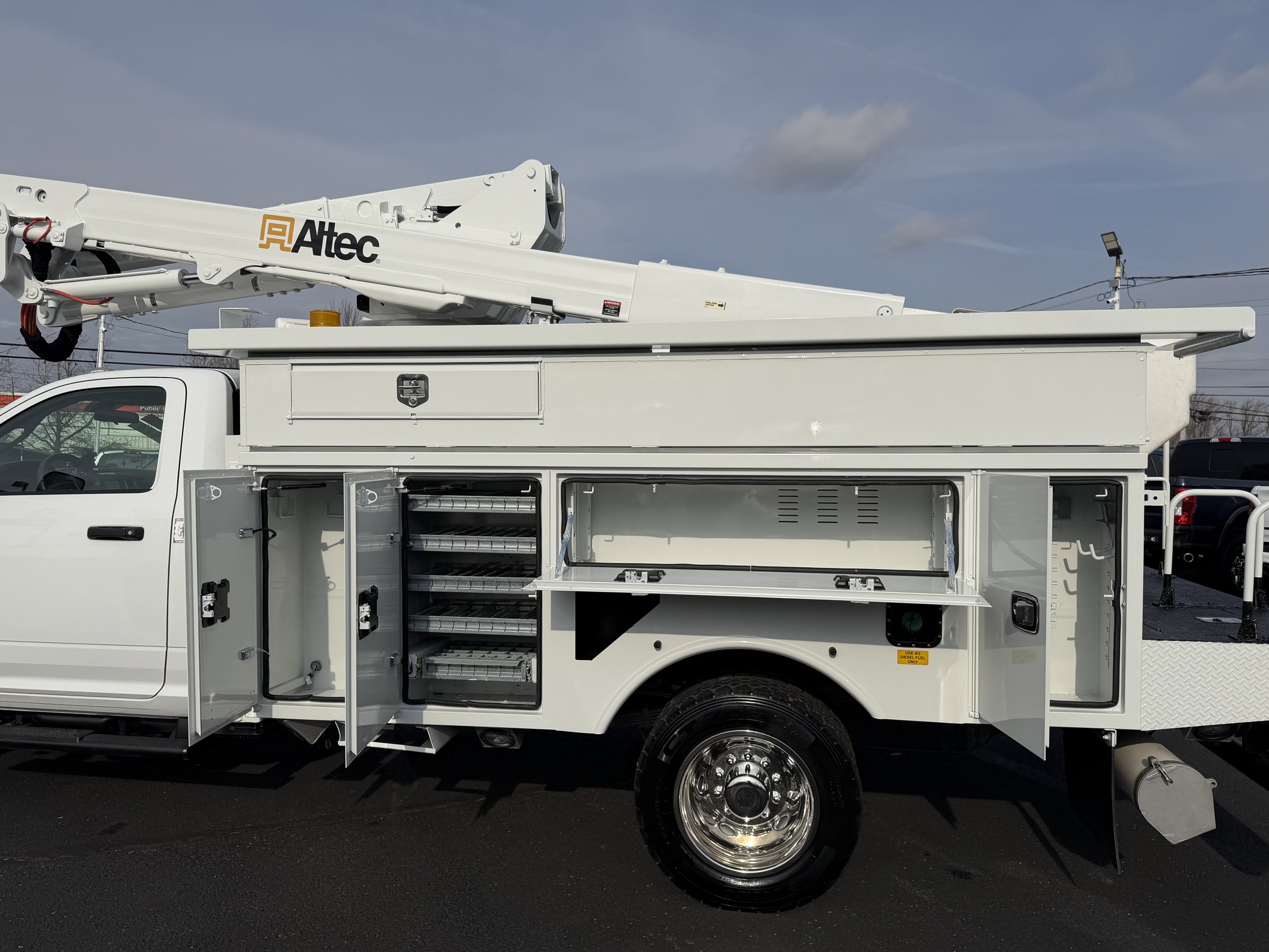 Used 2017 RAM 5500 Tradesman w/ Power & Remote Entry Group image 12