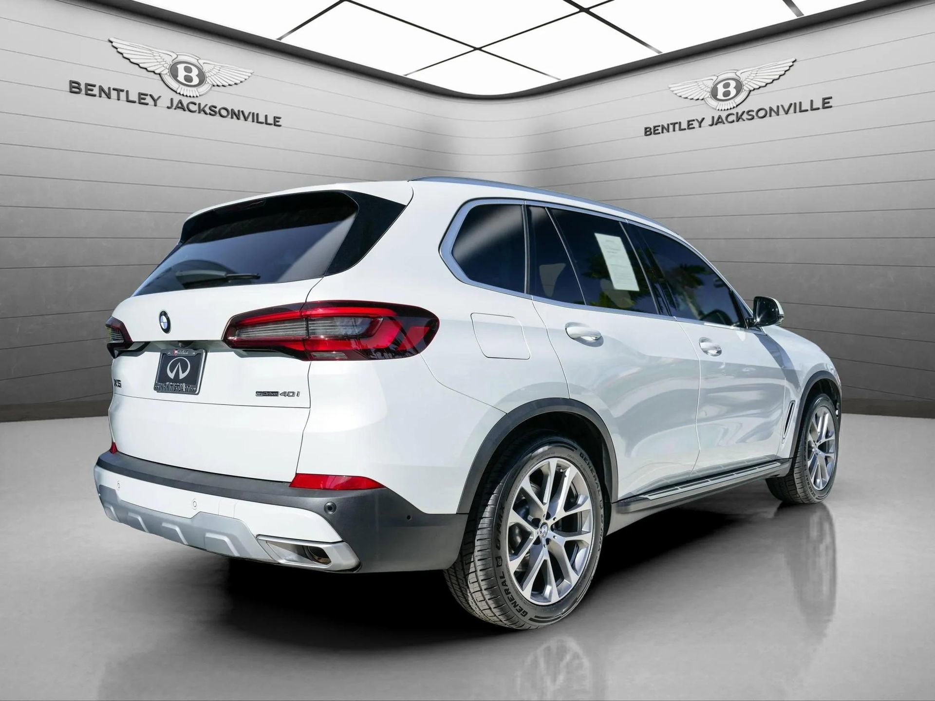 Used 2023 BMW X5 sDrive40i w/ Premium Package image 8