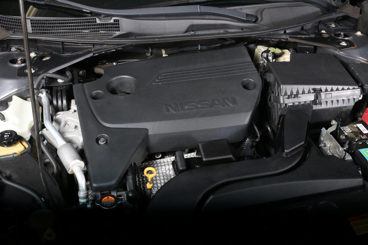 Used 2017 Nissan Altima 2.5 SV FWD image 5