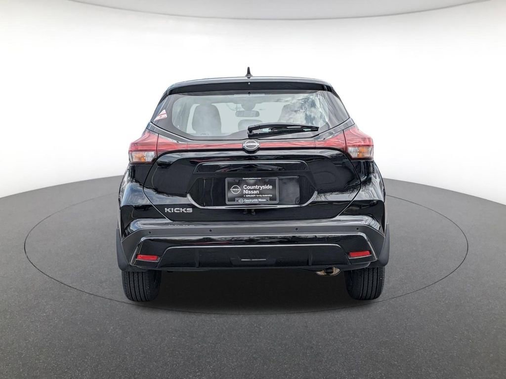 Used 2025 Nissan Kicks Play S FWD image 6