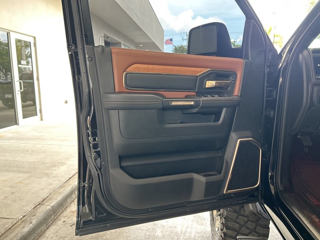 Used 2023 RAM 2500 Limited AWD/4WD image 45