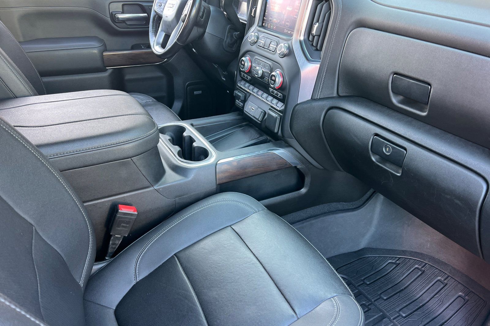 Used 2023 GMC Sierra 3500 SLT w/ SLT Premium Package image 20