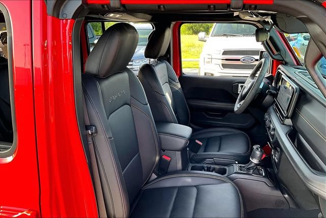 Used 2024 Jeep Wrangler Unlimited Sahara AWD/4WD image 29