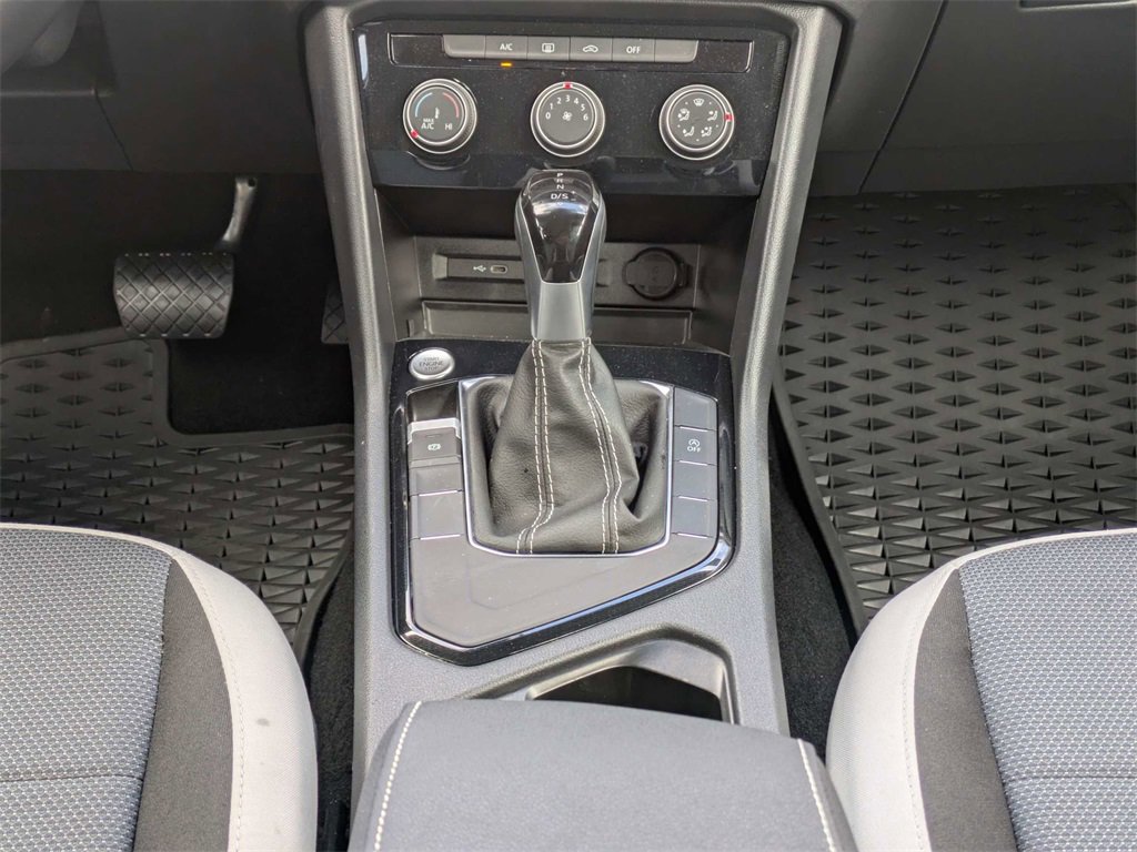 Used 2025 Volkswagen Taos S image 21