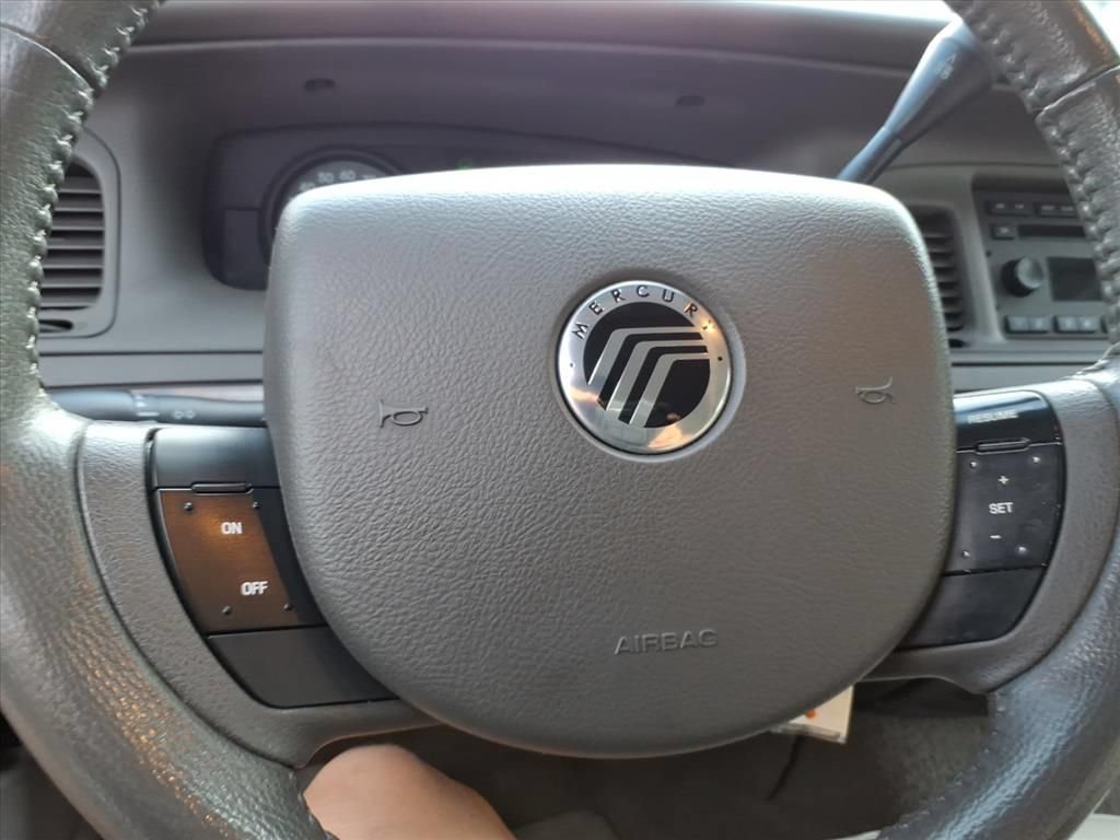 Used 2007 Mercury Grand Marquis LS RWD image 16