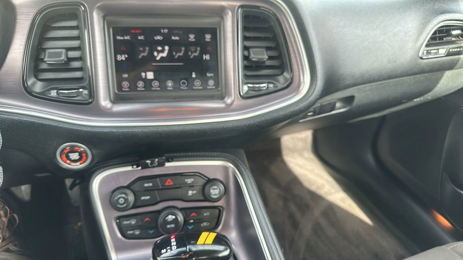 Used 2018 Dodge Challenger SXT image 23