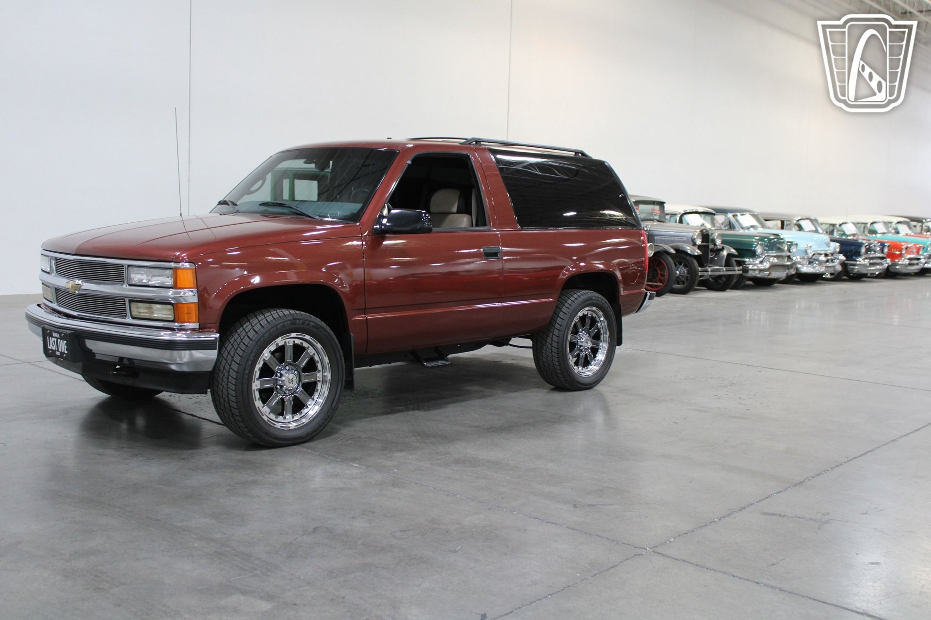 Used 1998 Chevrolet Tahoe 4WD 2-Door w/ Preferred Equipment Group 2 image 3