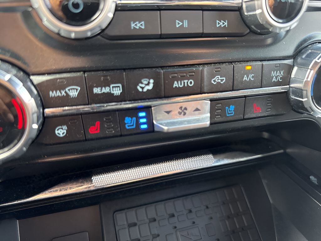 Used 2025 Ford F150 Raptor w/ Equipment Group 803A Raptor R image 23