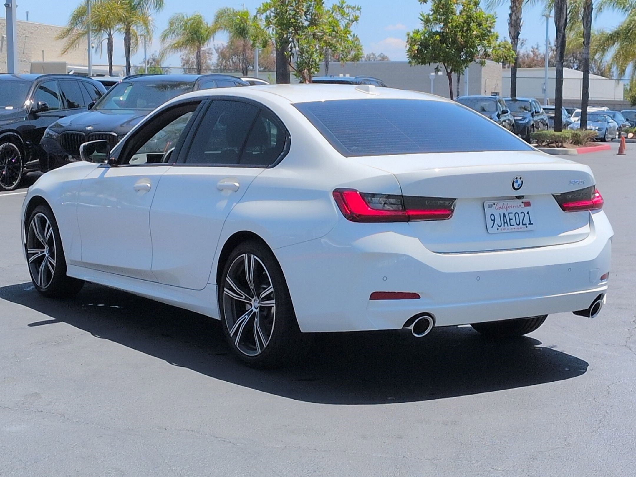 Certified 2023 BMW 330i Sedan w/ Convenience Package RWD image 8