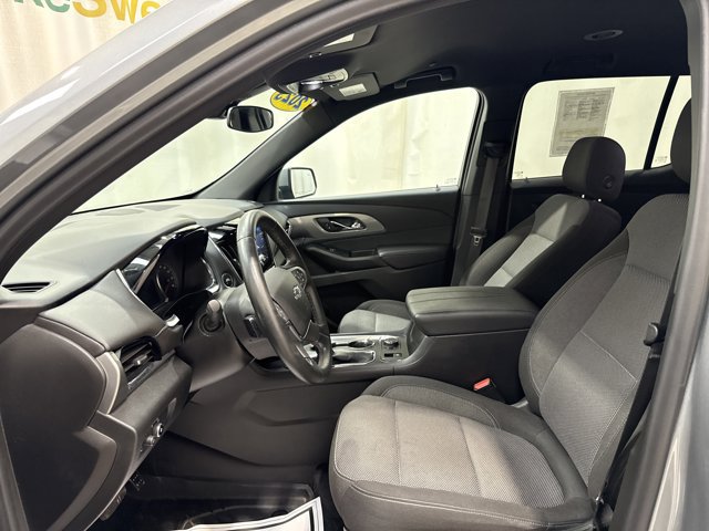 Used 2023 Chevrolet Traverse LT FWD image 15