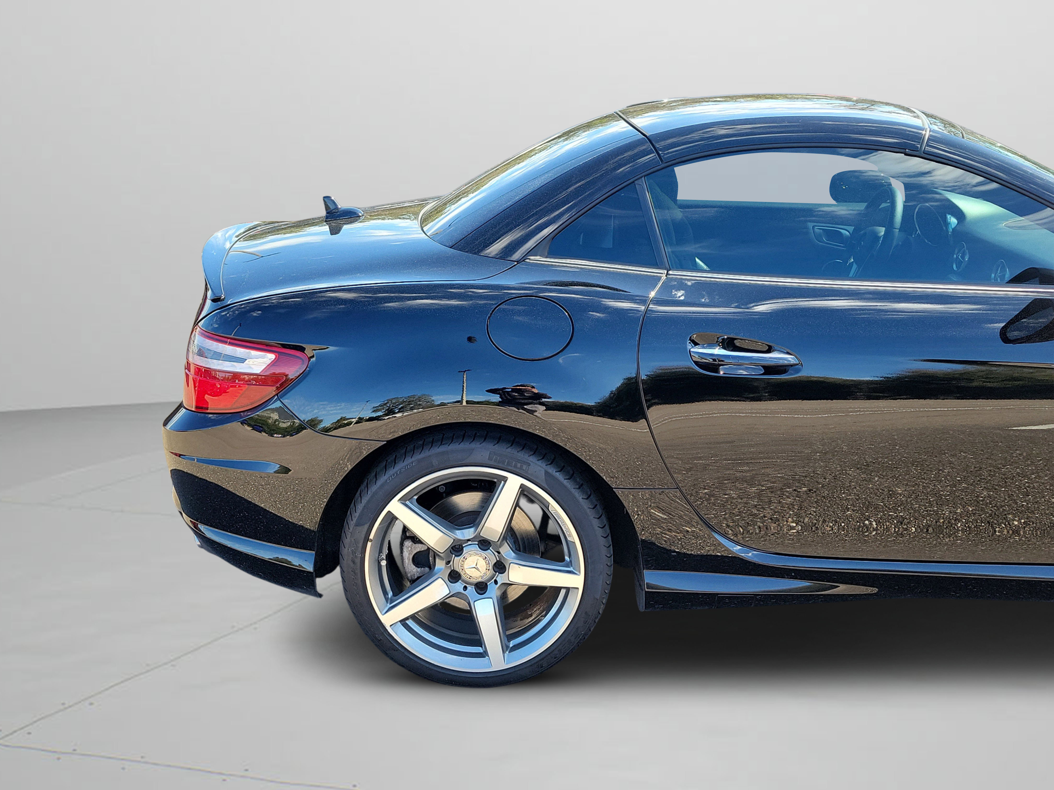 Used 2015 Mercedes-Benz SLK 250 image 29