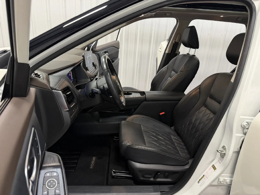 Used 2022 Nissan Rogue Platinum w/ Head-Up Display Package FWD image 34