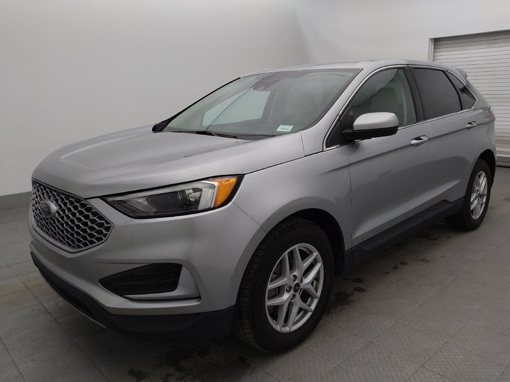 Used 2023 Ford Edge SEL image 2