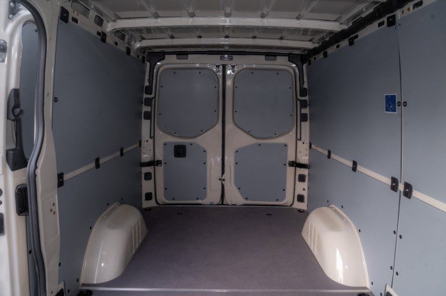 Used 2025 Mercedes-Benz Sprinter 2500 image 12