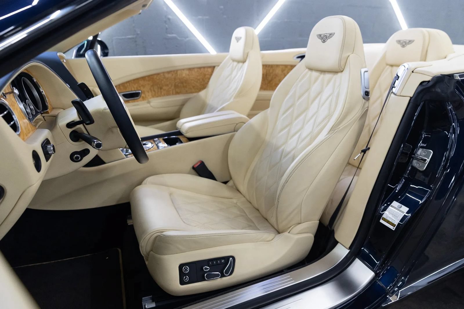Used 2014 Bentley Continental GT AWD/4WD image 17