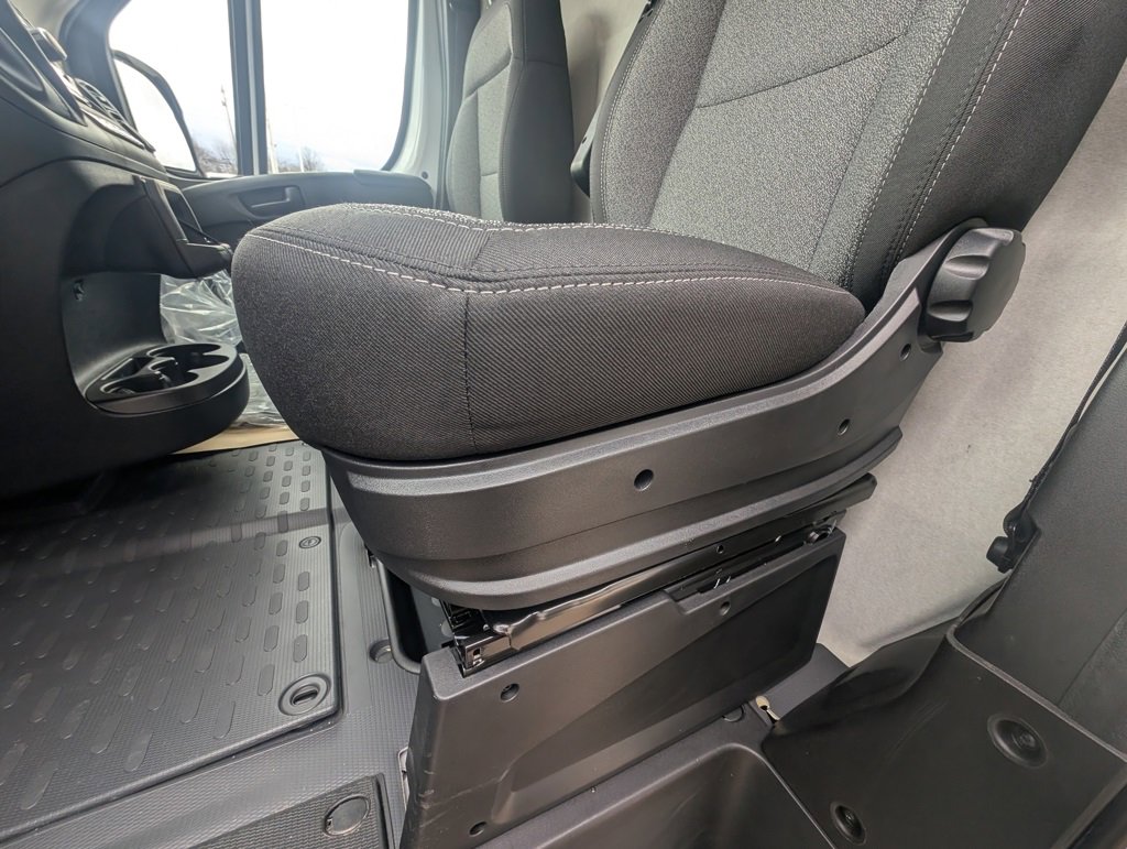 New 2026 RAM ProMaster 1500 w/ Quick Order Package 22G SLT image 17
