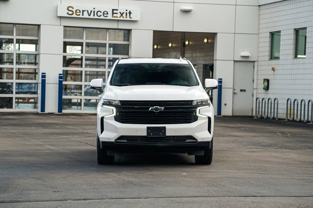 Used 2024 Chevrolet Tahoe RST w/ Luxury Package image 2