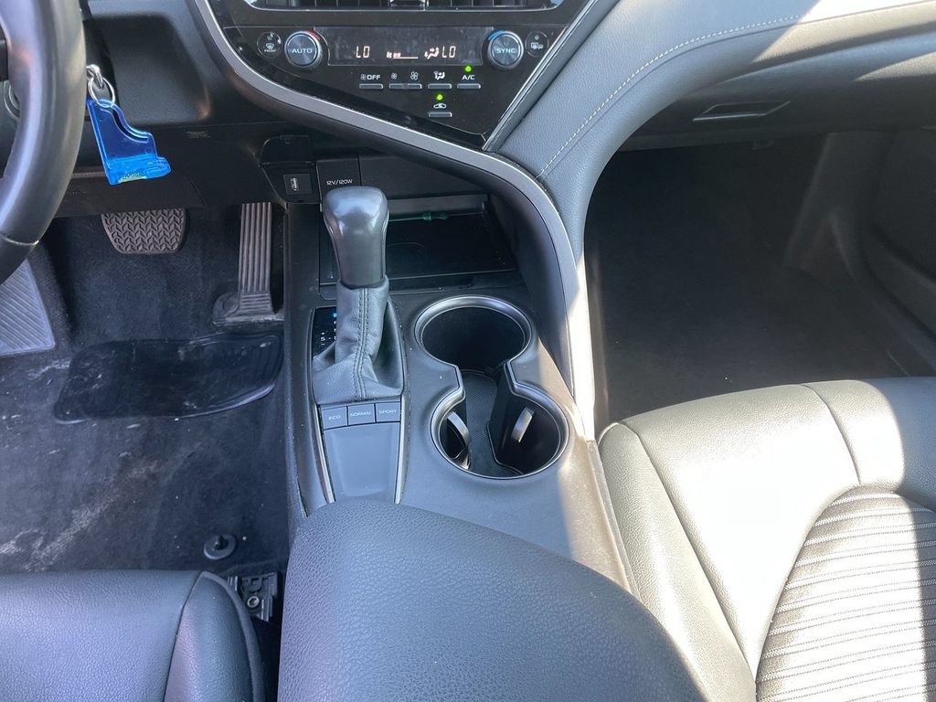 Used 2024 Toyota Camry SE FWD image 22
