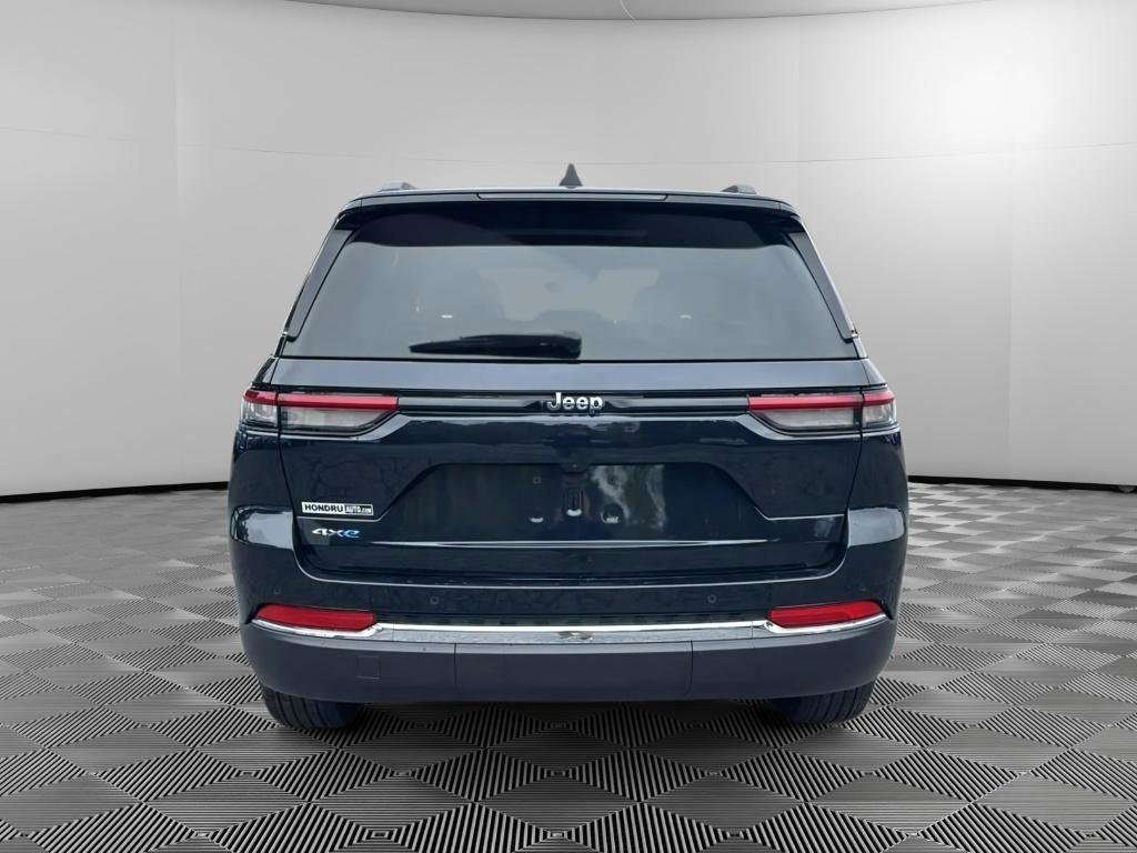Used 2023 Jeep Grand Cherokee 4WD 4xe image 8