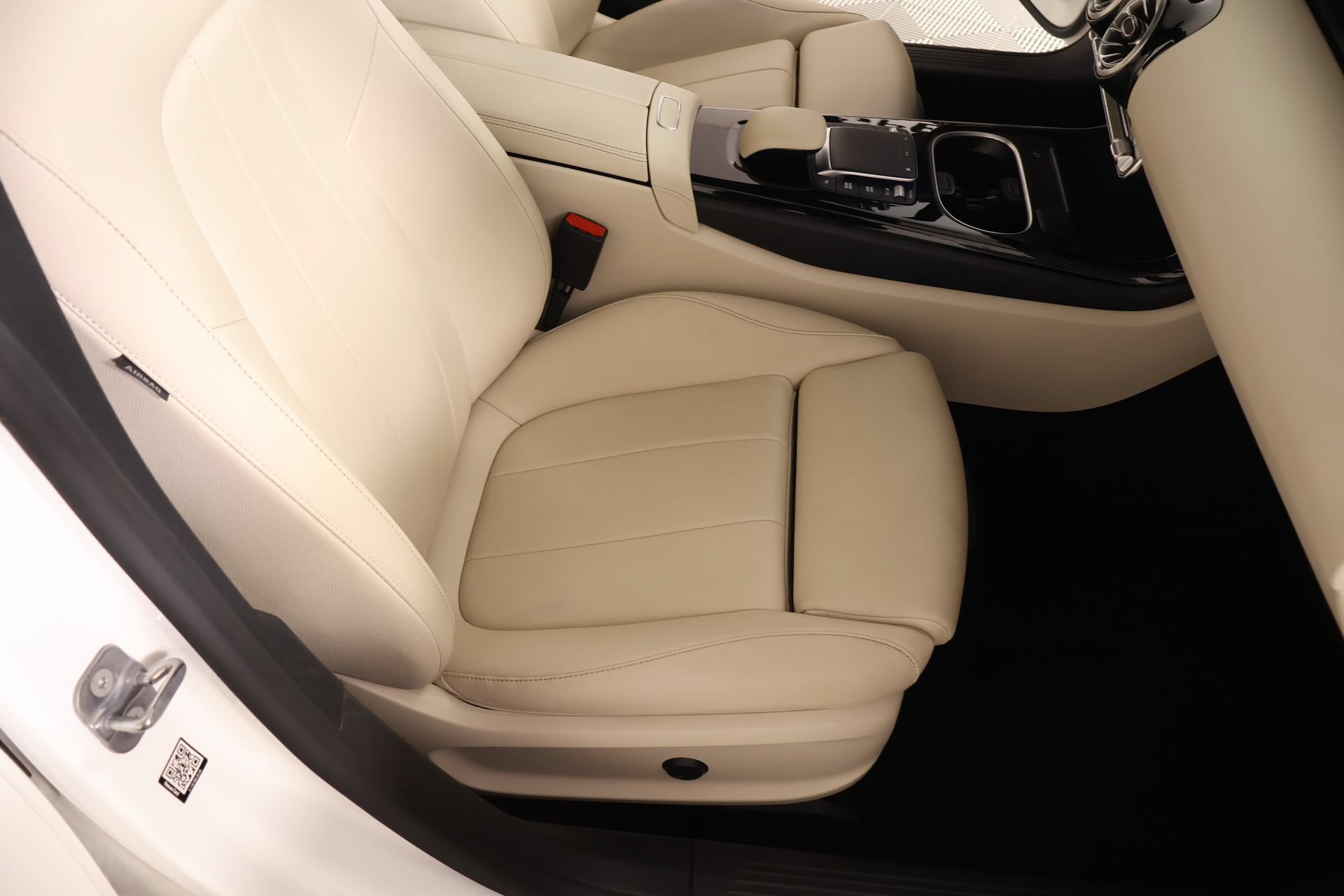 Used 2023 Mercedes-Benz CLA 250 4MATIC image 12