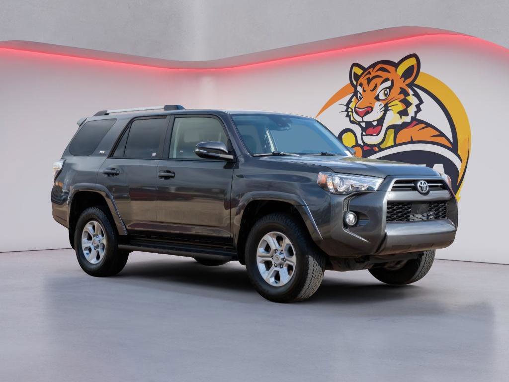 Used 2020 Toyota 4Runner SR5 Premium image 2